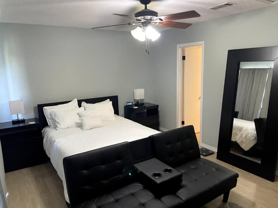 Modern 2 Bedroom Townhome Minutes From The Beach!! ฟอร์ตวัลตันบีช ภายนอก รูปภาพ
