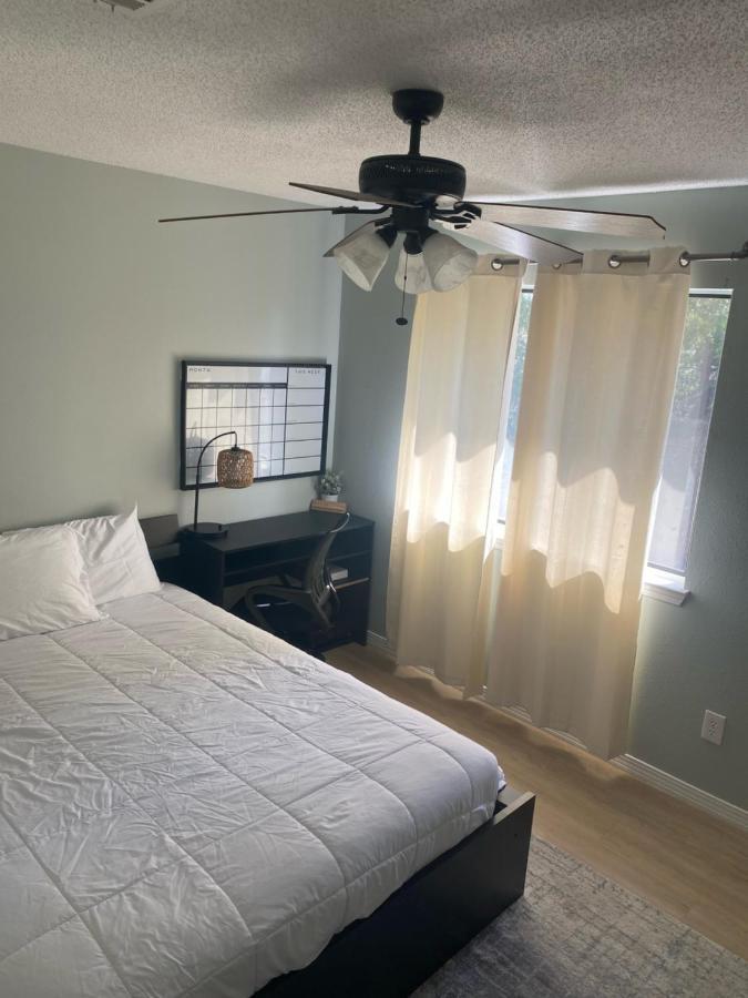 Modern 2 Bedroom Townhome Minutes From The Beach!! ฟอร์ตวัลตันบีช ภายนอก รูปภาพ