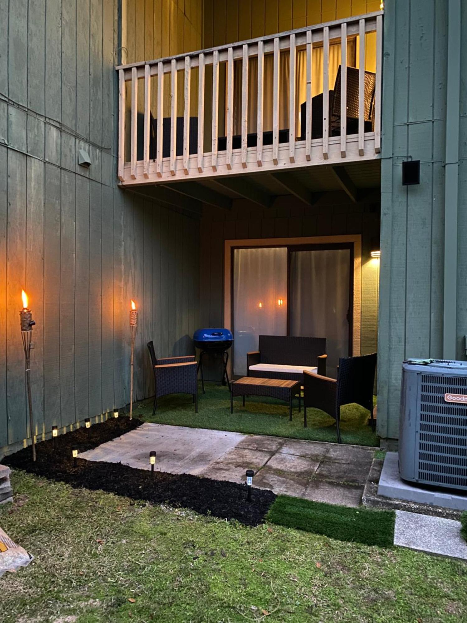 Modern 2 Bedroom Townhome Minutes From The Beach!! ฟอร์ตวัลตันบีช ภายนอก รูปภาพ